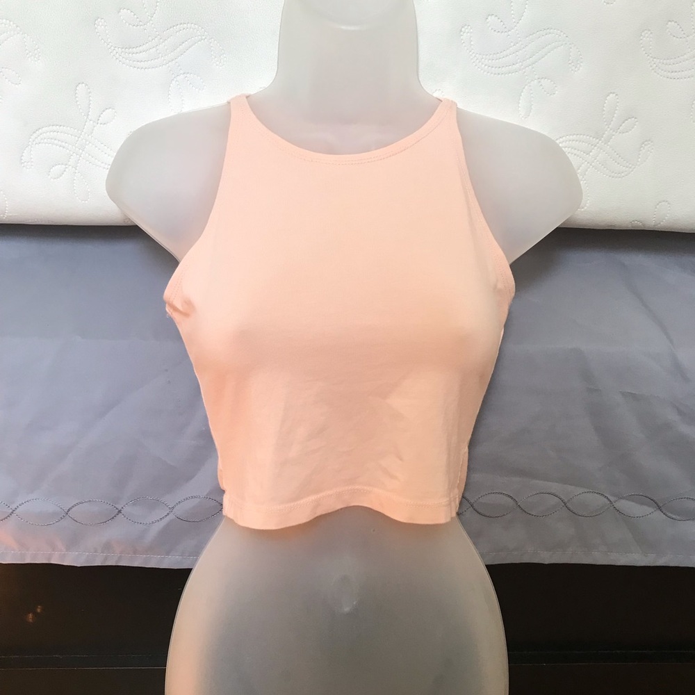 🎉4 Tops For $25🎉Pale Peach Crop Top